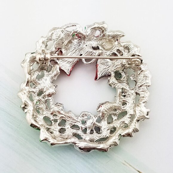 Silver Tone Wreath Green Red Austrian Crystal Round Brooch Pin - Picture 3 of 5
